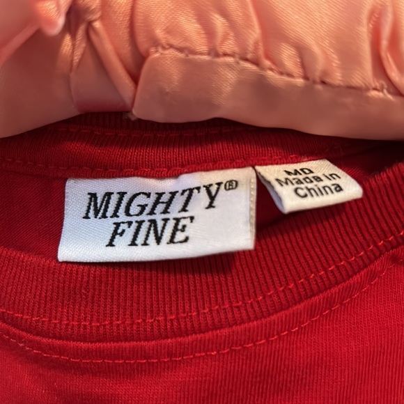 Mighty Fine cropped Xmas t-shirt - Picture 3 of 5